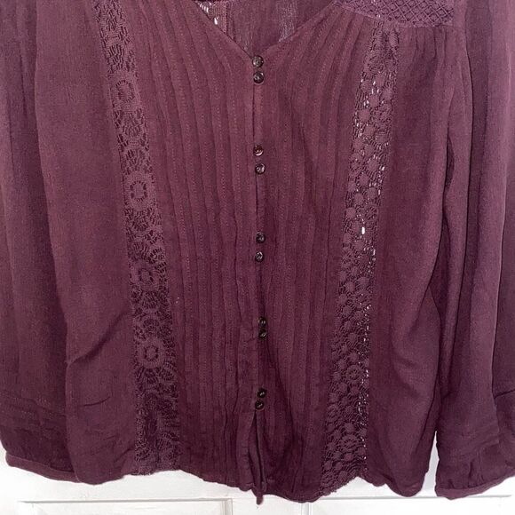 American Eagle Outfitters crochet lace blouse size S - Picture 3 of 9